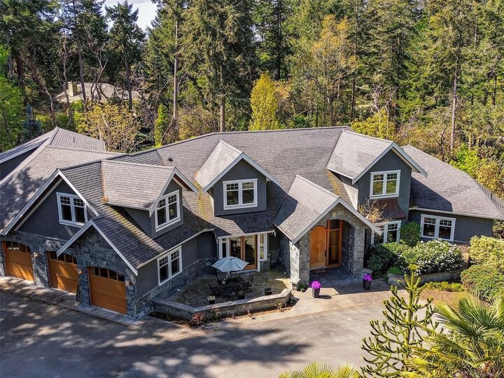 2615 Queenswood Dr — photo 1
