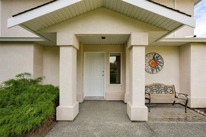 Property Photo:  2959 Robalee Pl  BC V9B 5V8 
