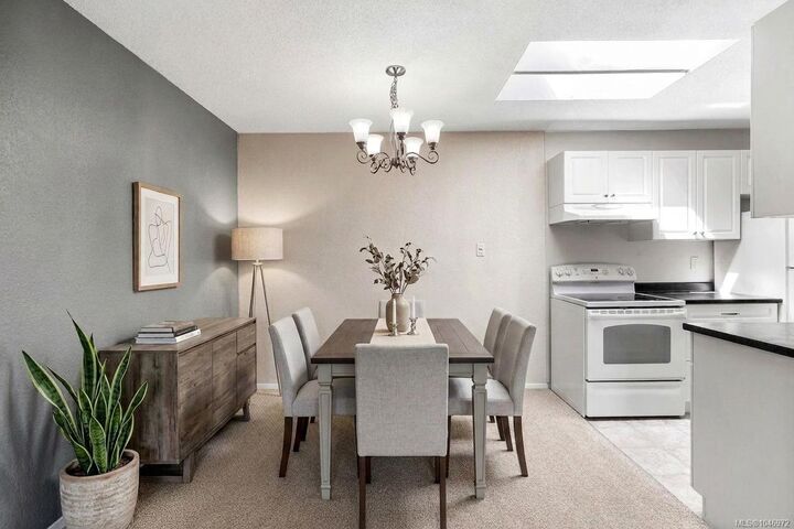 Property Photo:  909 Pembroke St #417  BC V8T 4Z5 