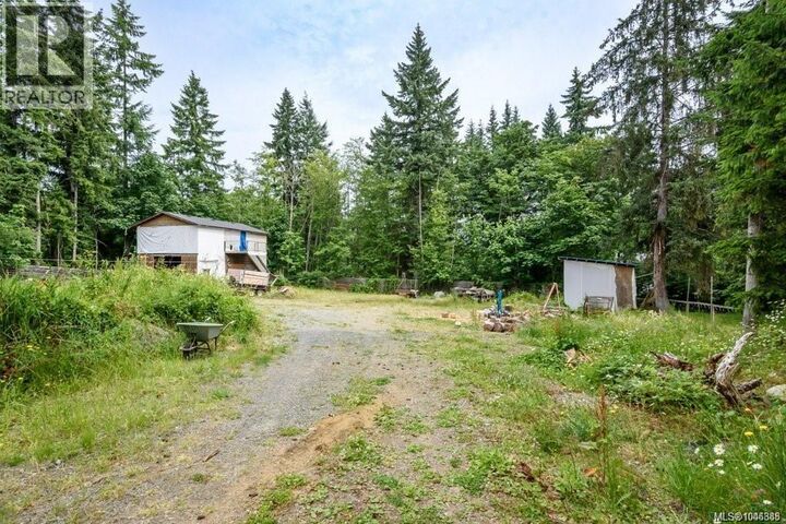 Property Photo:  2524 Macaulay Rd  BC V9J 1B5 