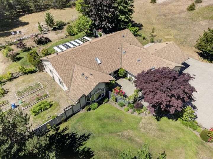 Property Photo: 657 Sierra Pines Rd BC V9M 3W8