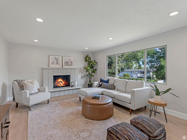 Property Photo:  1384 E Sudbury Ave  UT 84093 