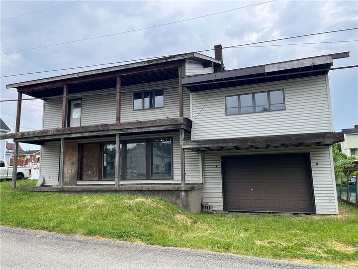Property Photo:  346 Hill St  PA 15012 
