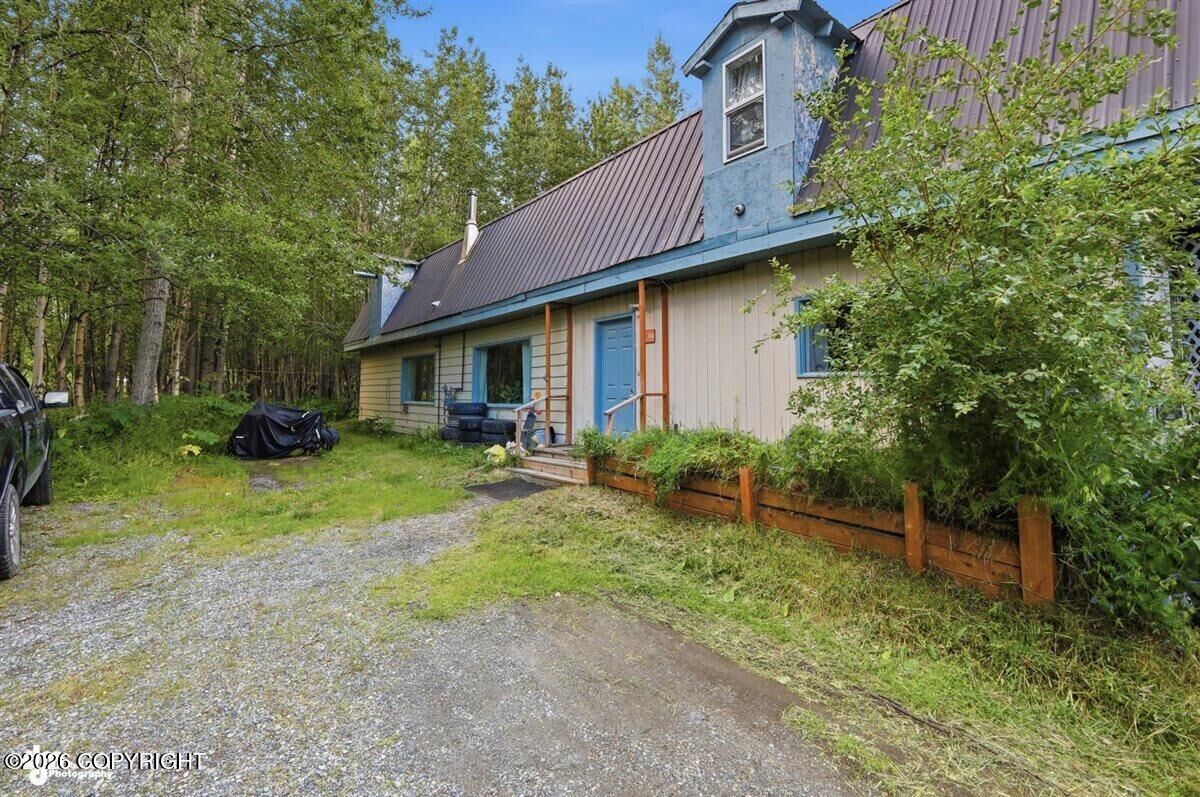 Property Photo: 18293 E Maud Road AK 99645