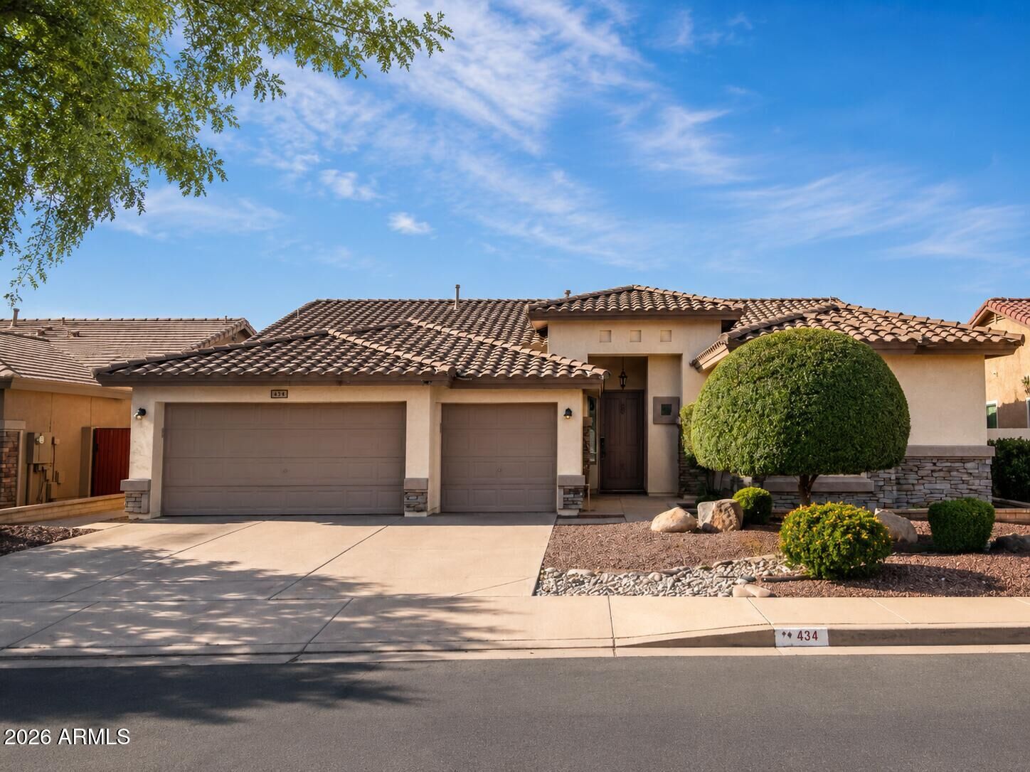 Property Photo: 434 E Sheffield Avenue AZ 85296
