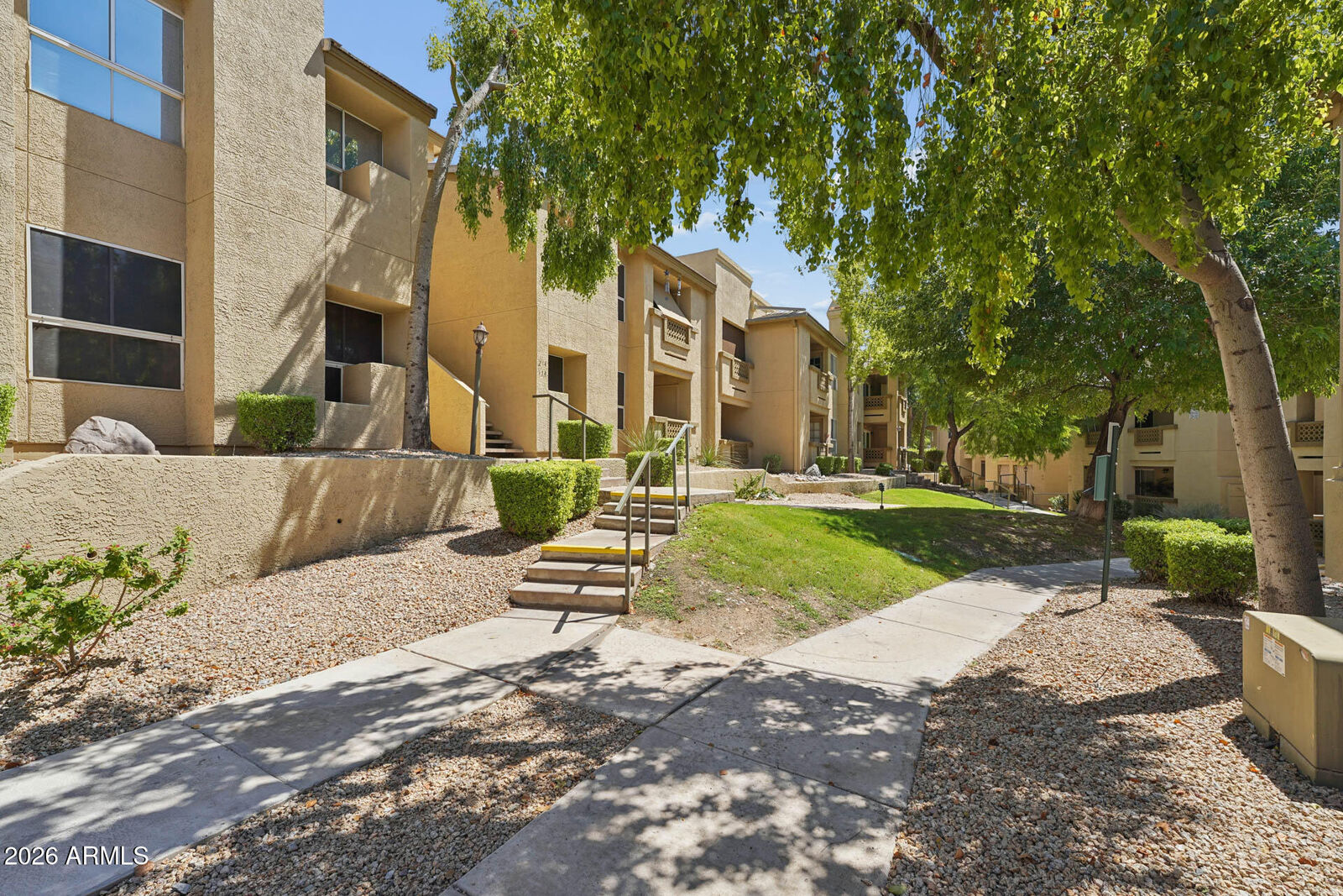 Property Photo: 1880 E Morten Avenue 214 AZ 85020