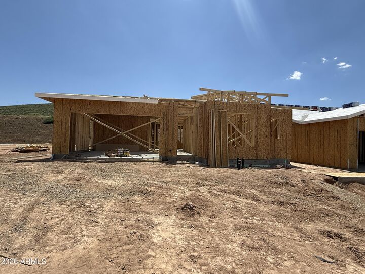 Property Photo: 5457 E Collins Way AZ 86314