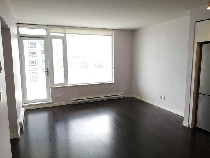 Property Photo:  6333 Silver Avenue 1803  BC V5H 0C3 