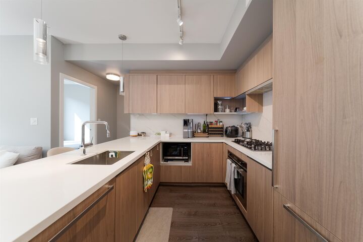 9333 Tomicki Avenue 210 — photo 1