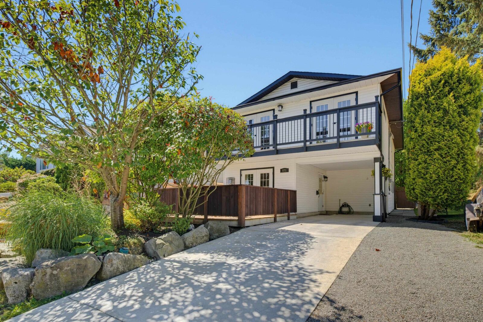 Property Photo: 871 Kent Street BC V4B 4S7