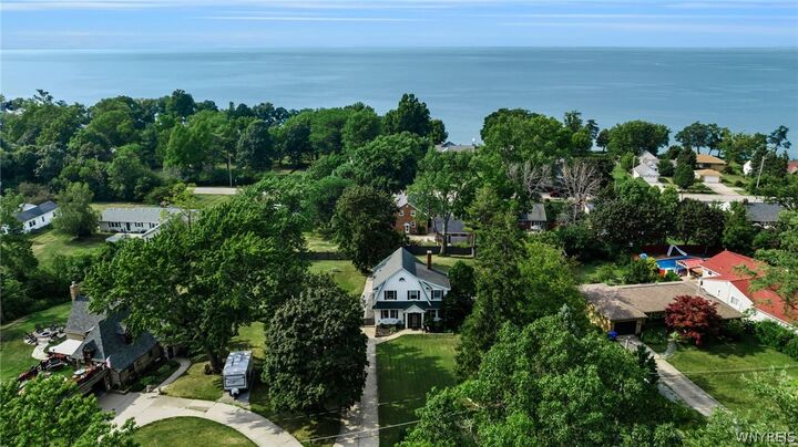 Property Photo:  5798 Lakecrest Drive  NY 14085 