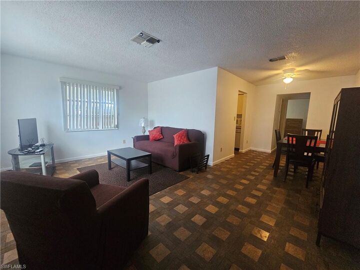 Property Photo: 34 Desert Candle Cir FL 33936