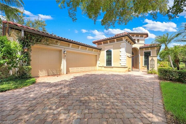 Property Photo:  9461 Napoli Ln  FL 34113 