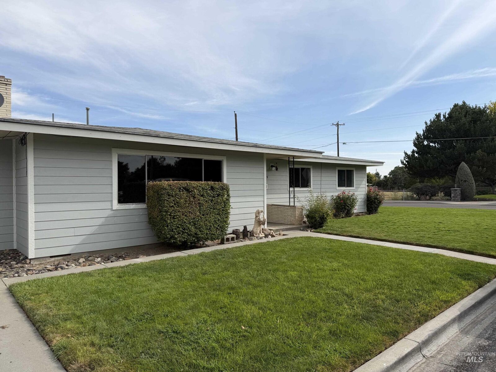 Property Photo: 1309 SW 11th Ave OR 97914