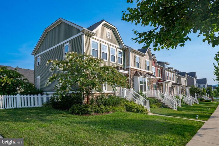Property Photo:  1290 Village Green Way  MD 21716 