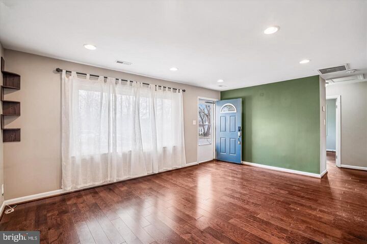 Property Photo:  3720 Harmon Avenue  MD 20784 
