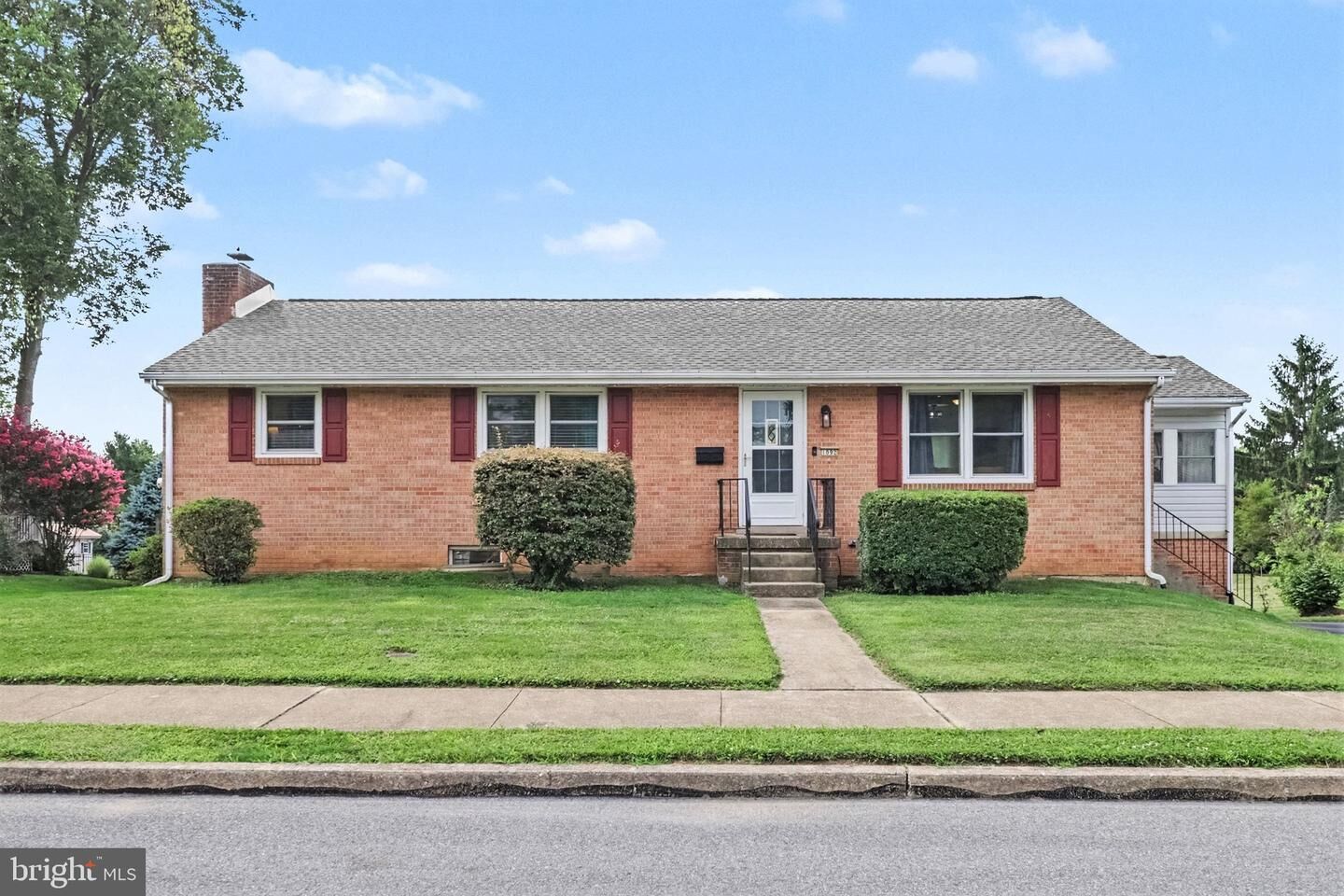 Property Photo:  1092 Cocklin Street  PA 17055 