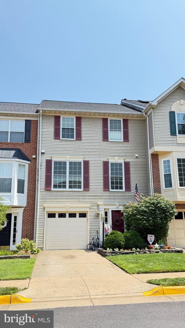 Property Photo:  6543 Kelsey Point Circle  VA 22315 