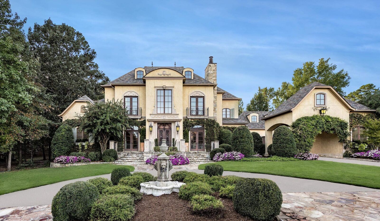 Property Photo: 79 Sologne Circle AR 72223
