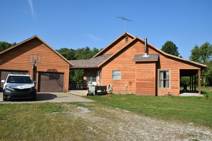 Property Photo:  1850 E Trails End Rd  MO 65284 