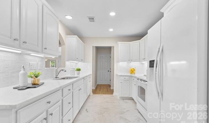 Property Photo: 3008 Cornflower Lane NC 28079