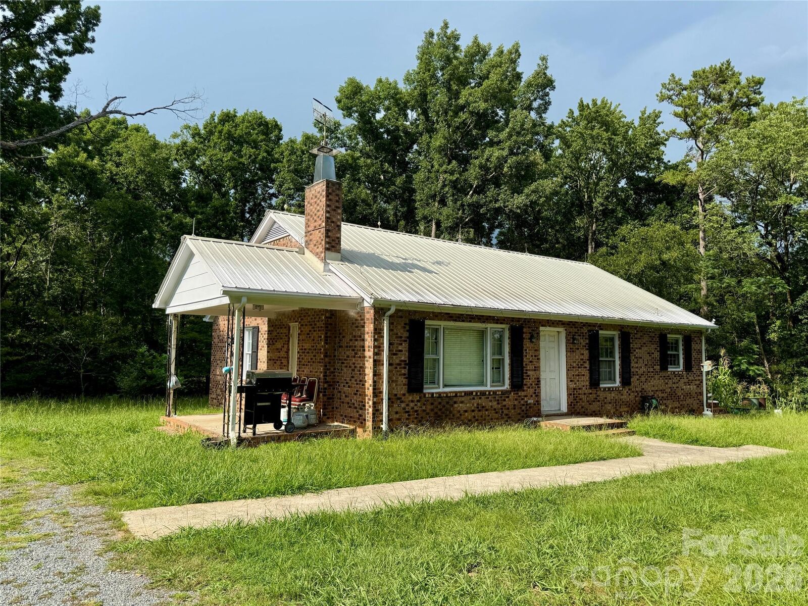 Property Photo: 430 Russell Road NC 28135