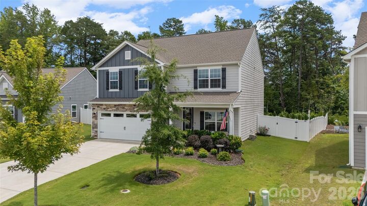 Property Photo:  116 Tanner Loop  NC 28166 