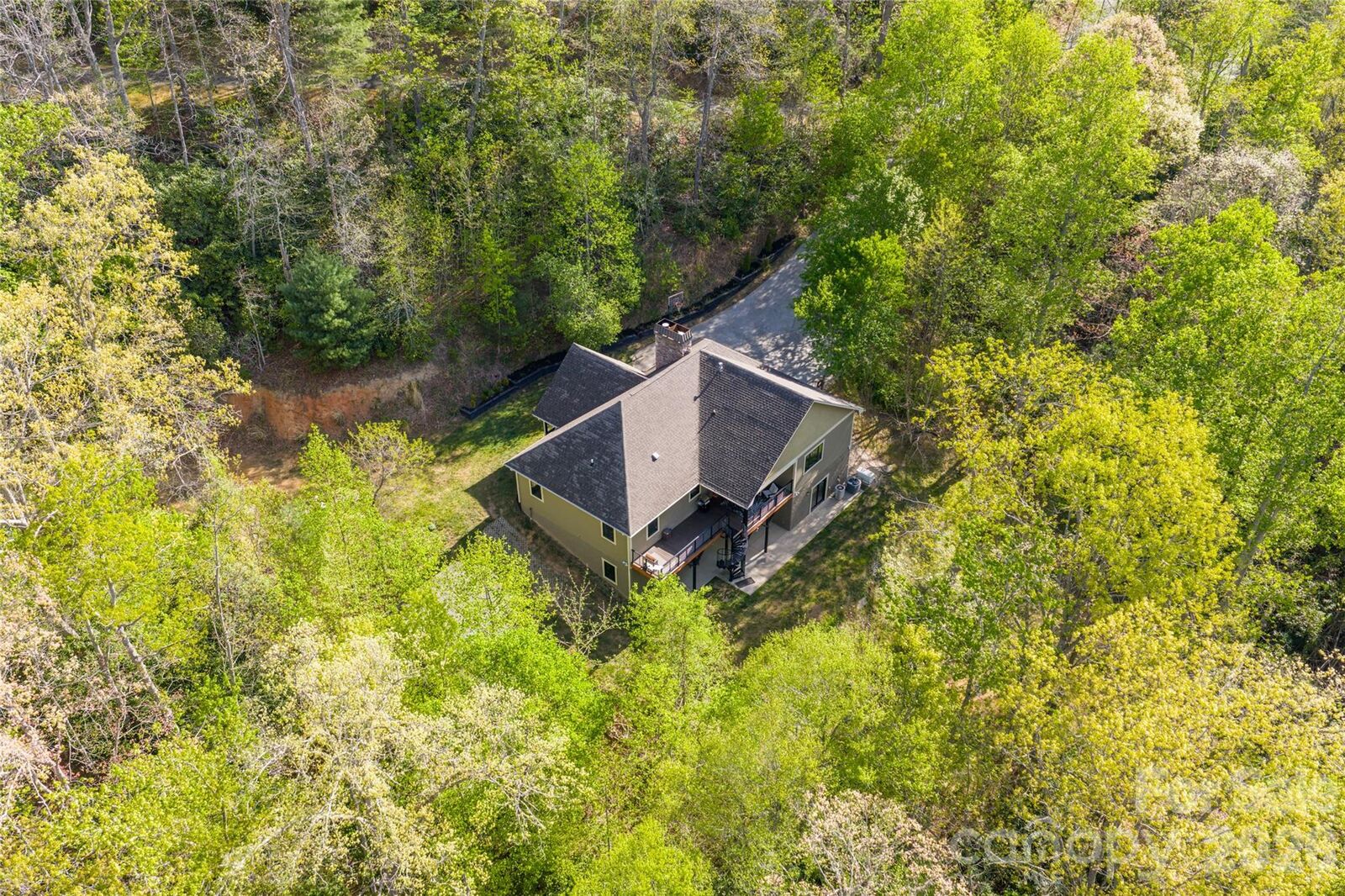 Property Photo:  36 Snowshoe Drive  NC 28803 