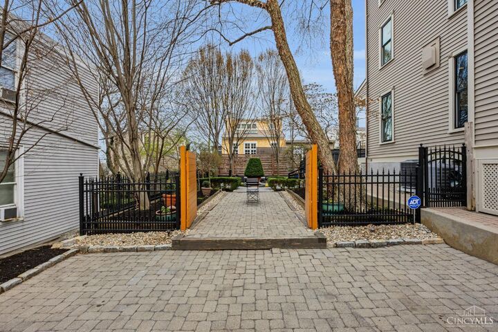 Property Photo:  1126 Fuller Street  OH 45202 