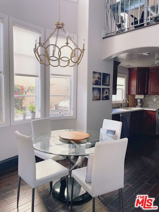 Property Photo:  1311 Centinela Ave, Unit 2  CA 90404 