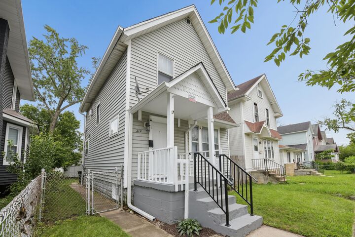 Property Photo: 212 S Harris Avenue OH 43204