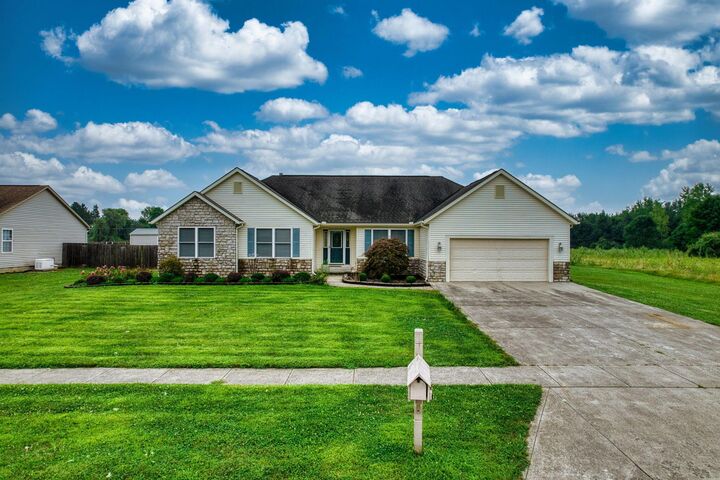 Property Photo:  71 Bluegrass Drive  OH 43062 