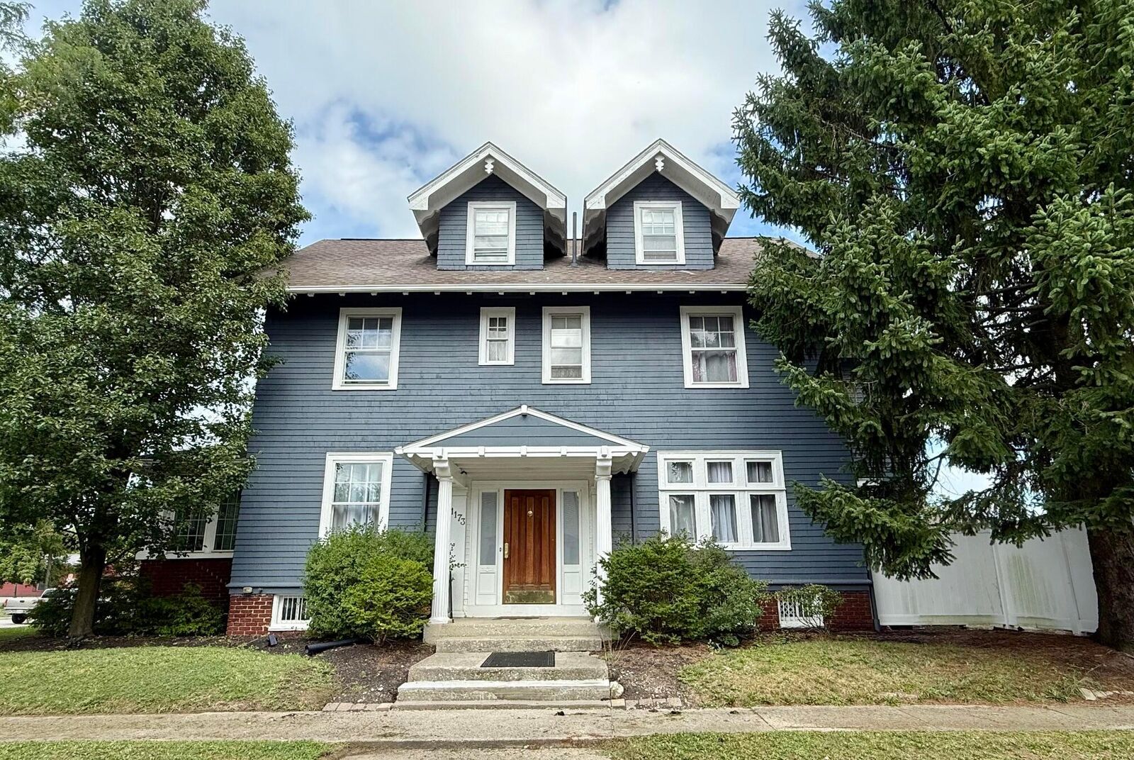 Property Photo: 1173 E Center Street OH 43302