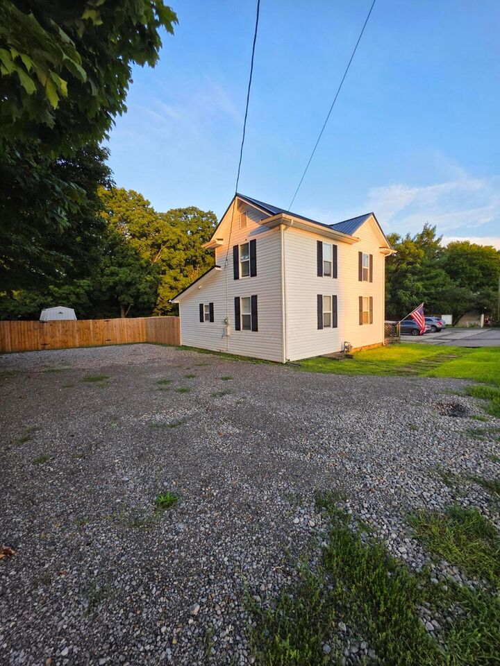 Property Photo:  160 S Harrison Street  OH 43156 