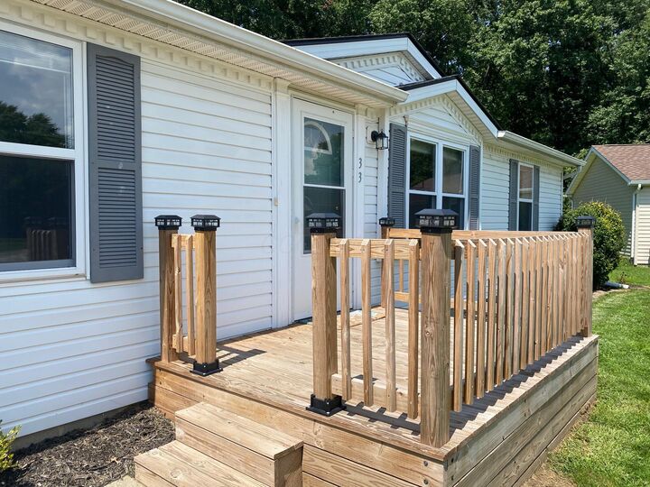 Property Photo: 33 Lynnwood SE Circle OH 43008