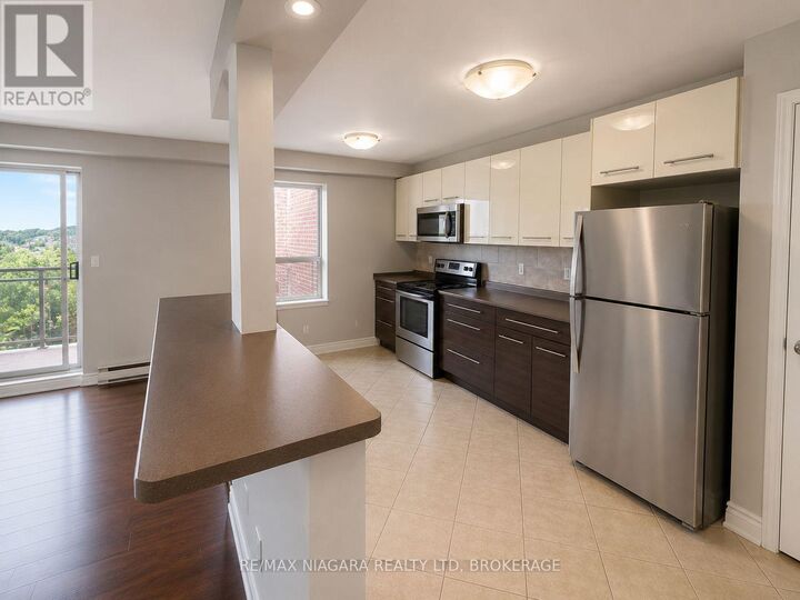 Property Photo:  99 Church Street 605  ON L2R 3E1 