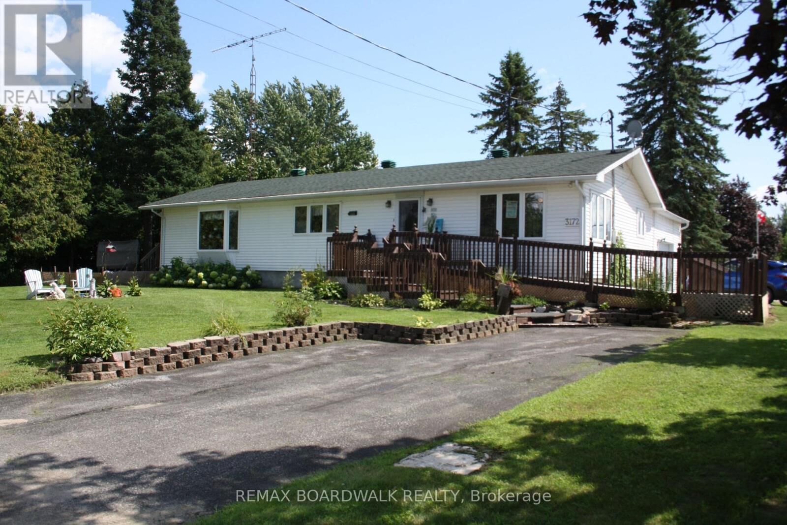 Property Photo: 3172 Rue Principale Street ON K0A 3K0