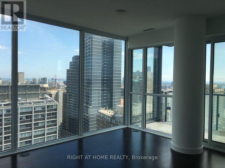 Property Photo:  15 Grenville Street 2310  ON M4Y 0B9 