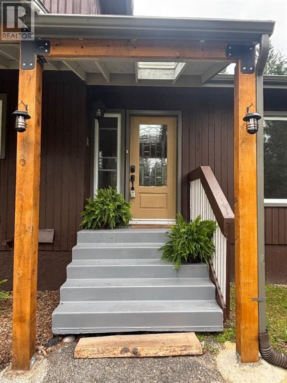 Property Photo: 94 Redwood Meadows Drive AB T3Z 1A3