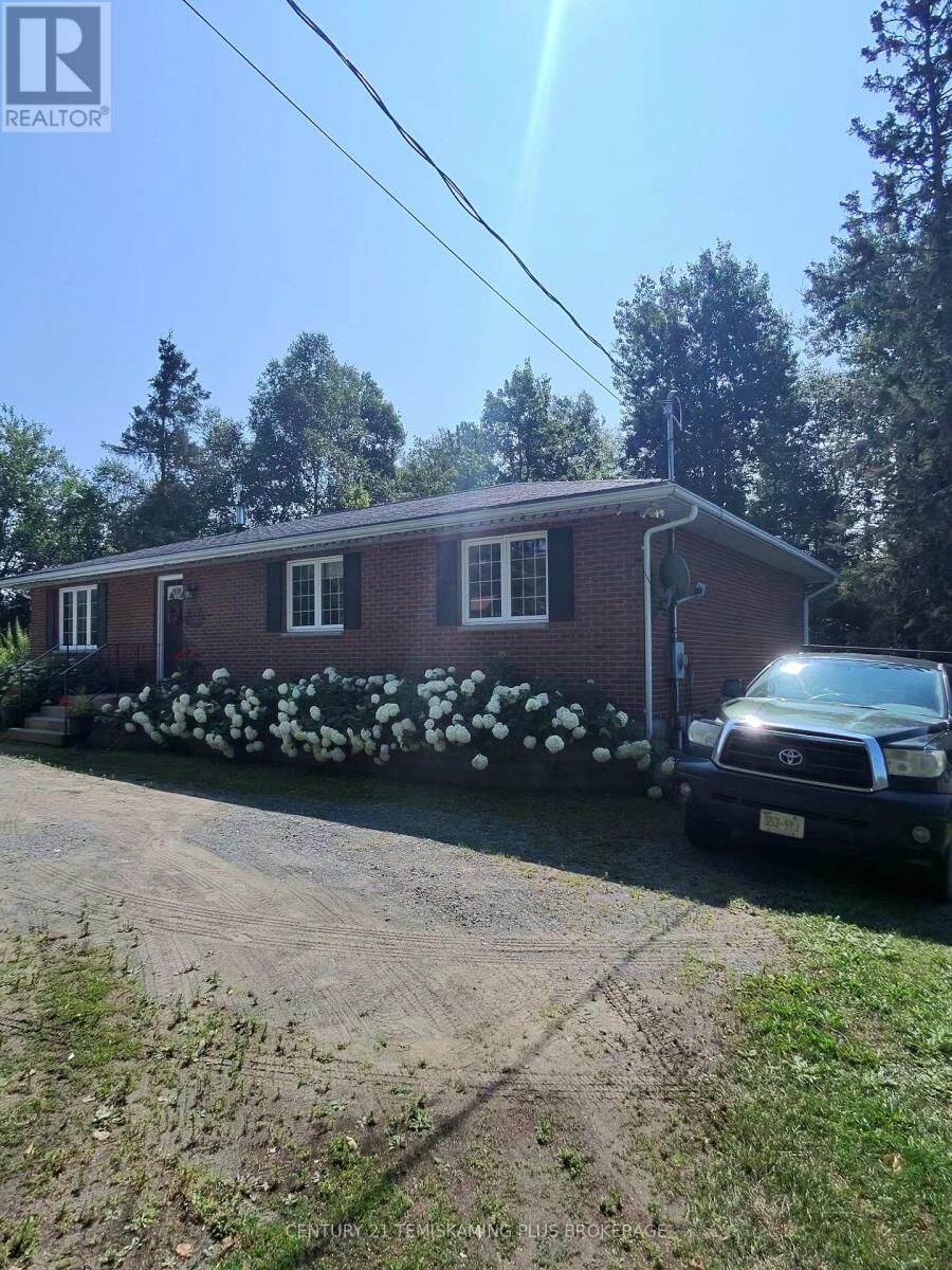 Property Photo: 43 O'Connor Drive ON P0H 2H0