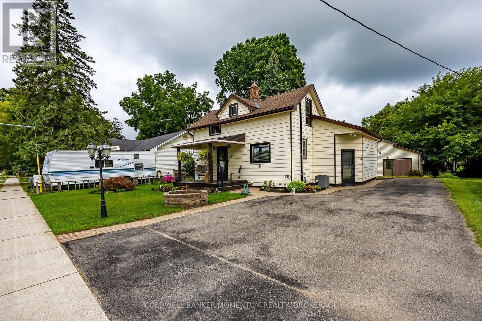 Property Photo:  55716 Main Street  ON N0J 1Y0 