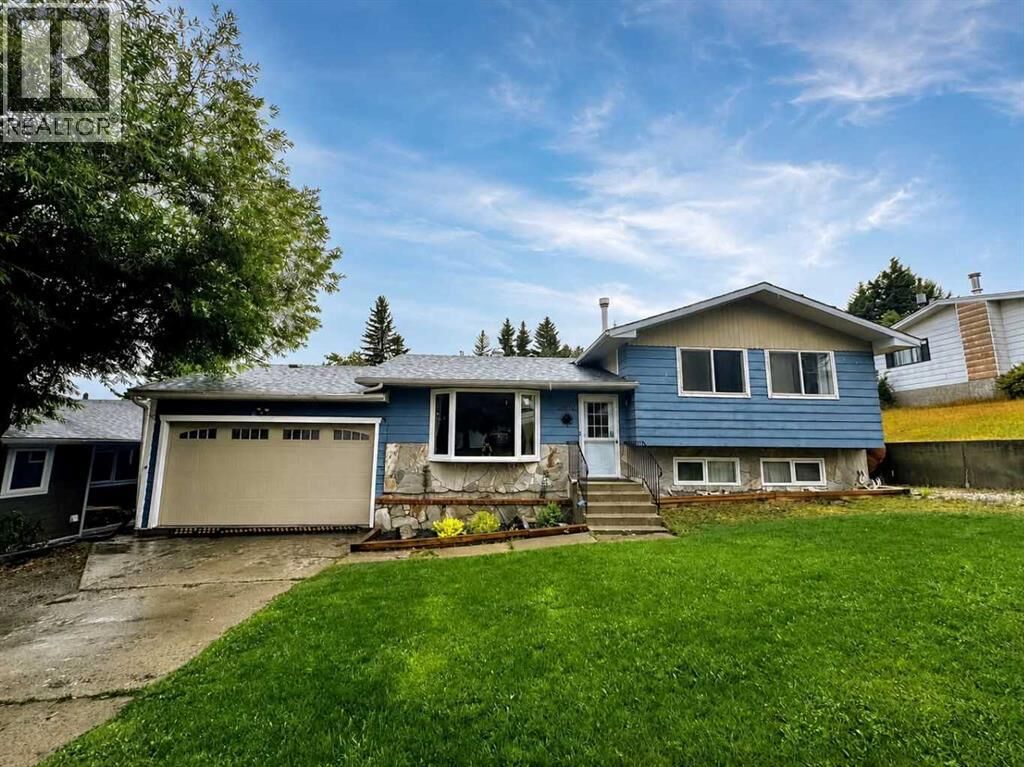 Property Photo: 2802 77 Street AB T0K 0M0