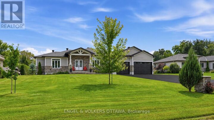 Property Photo: 1914 Cedarlakes Way ON K4P 0E4