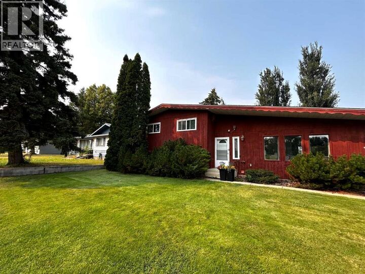 Property Photo: 8 Louise Crescent AB T0J 0Z0