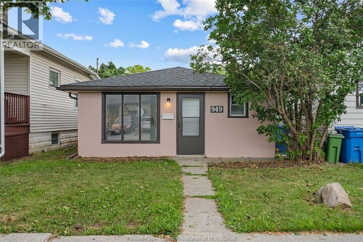 Property Photo:  949 Ellrose Avenue  ON N8Y 3W8 