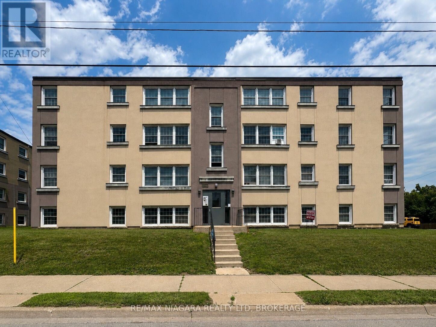 Property Photo:  143 Westchester Crescent 2  ON L2P 2N8 