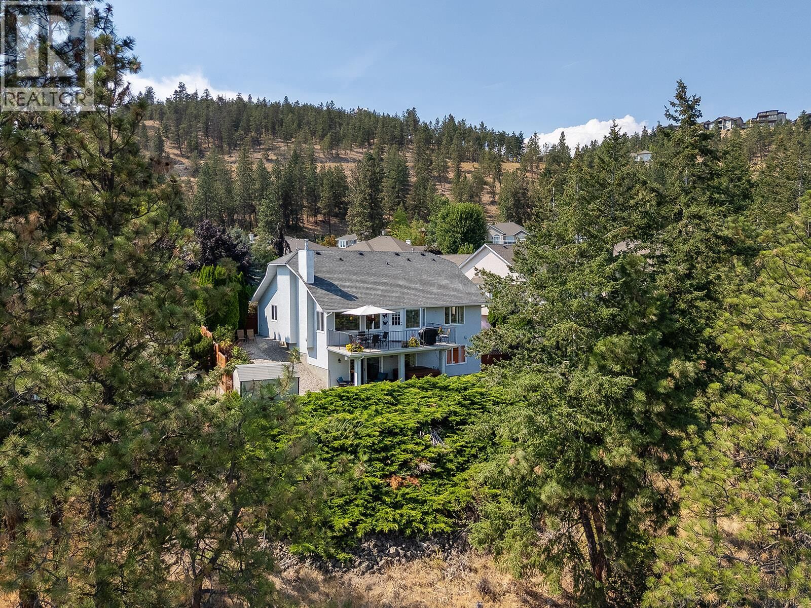 Property Photo: 735 Nahanni Place BC V1V 1N5