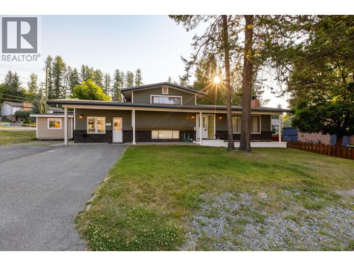 Property Photo: 325 4th Avenue BC V1A 2Z2