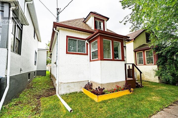 Property Photo: 75 Ontario St ON P7B 3G1