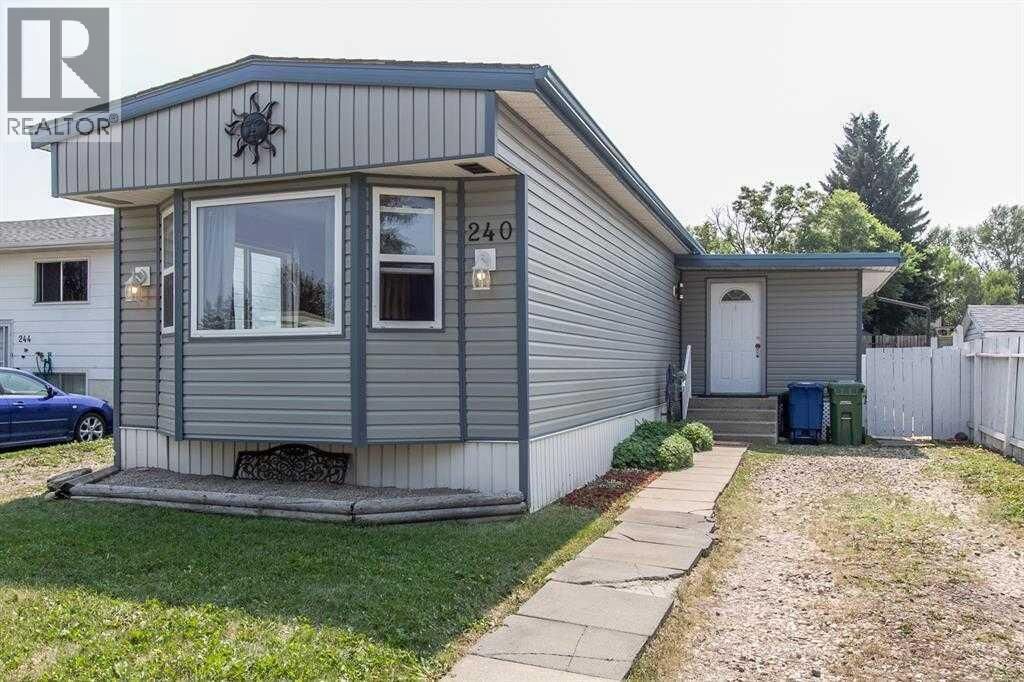 Property Photo:  240 Big Hill Circle Southeast  AB T4A 1P8 
